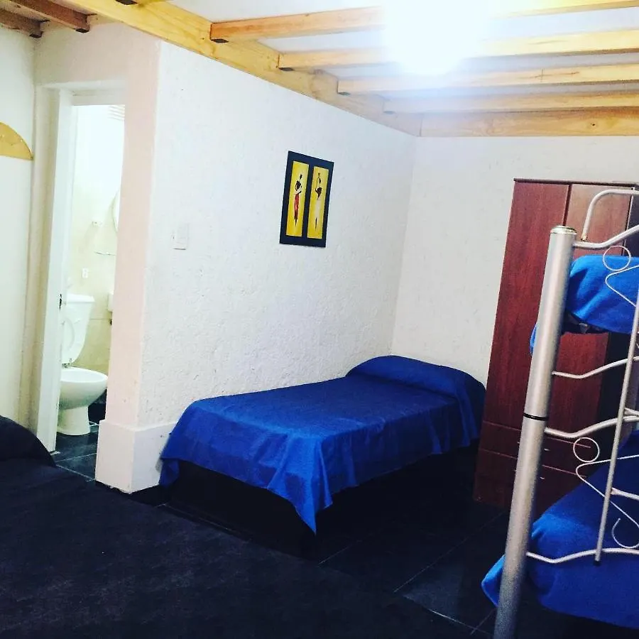 Hostel Otro Mundo Capdevila 2*,  Argentina