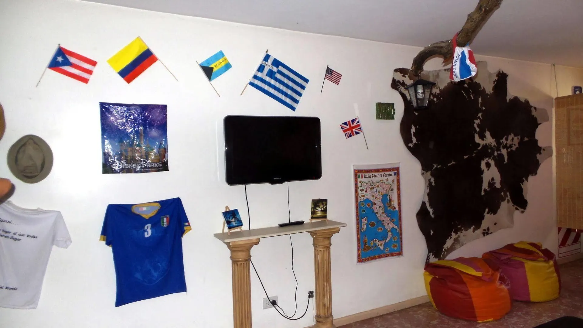Hostel Otro Mundo Capdevila 2*,  Argentina