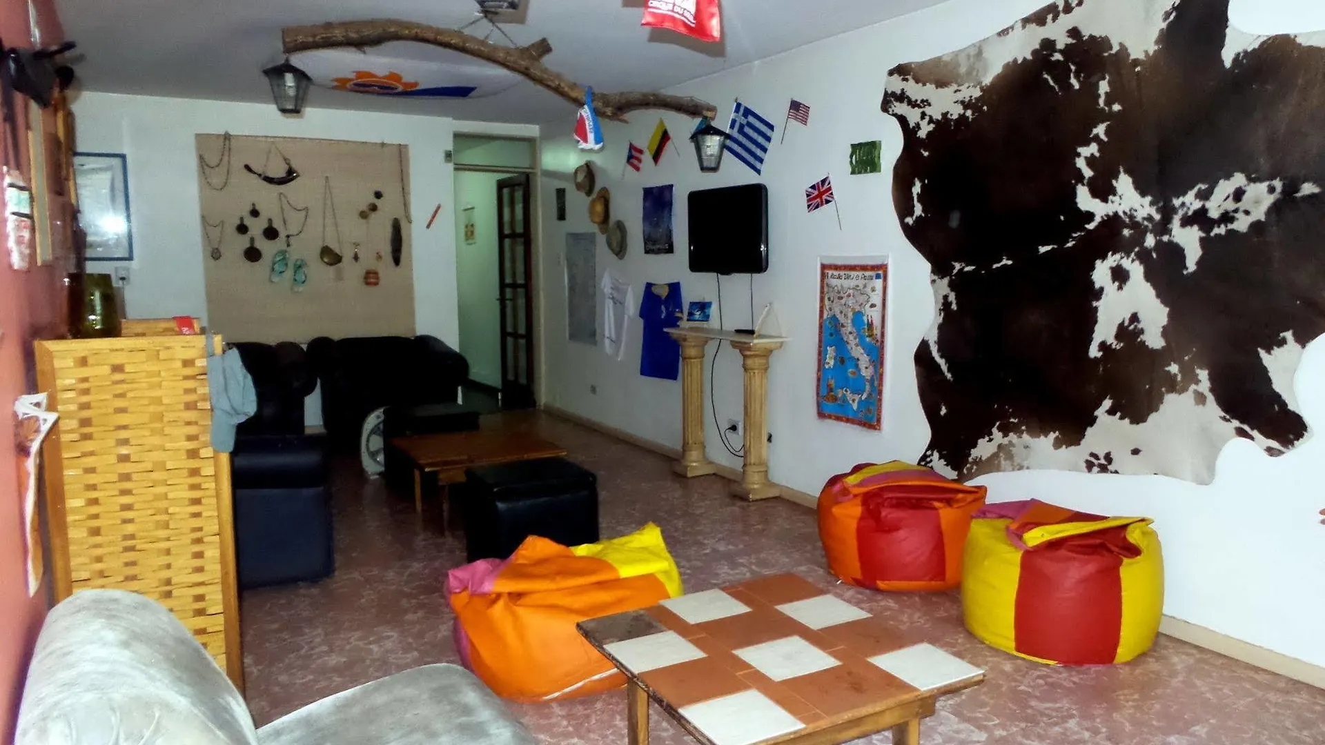 Hostel Otro Mundo Capdevila Argentina