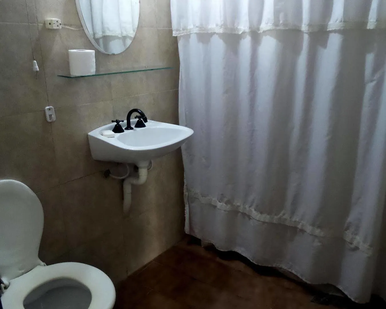 Hostel Otro Mundo Capdevila Guest house