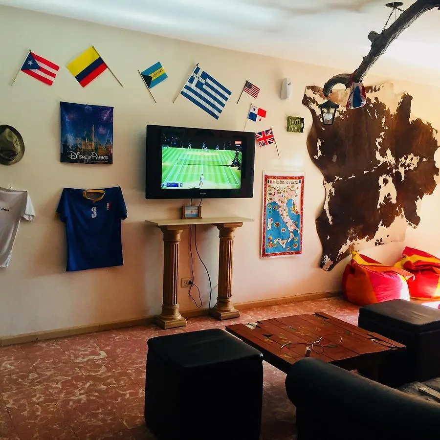 Hostel Otro Mundo Capdevila