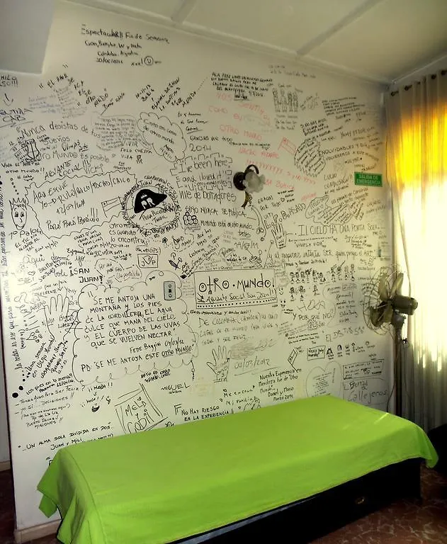 Hostel Otro Mundo Capdevila Πανσιόν