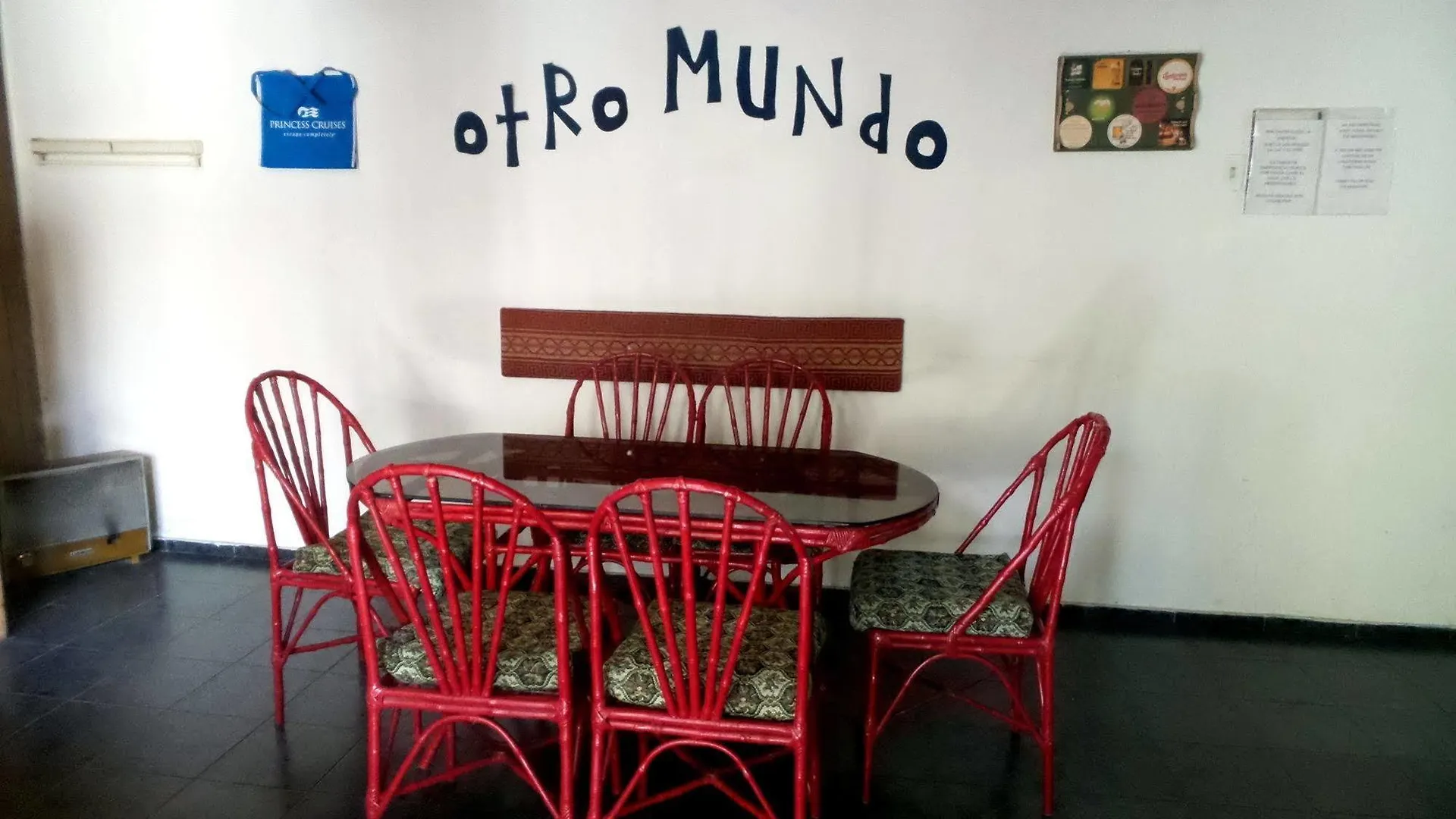 Hostel Otro Mundo Capdevila
